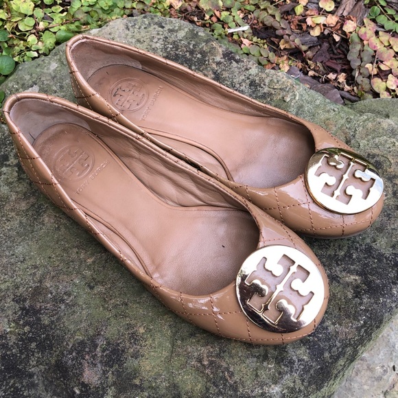 Tory Burch Quinn Quilted Patent Ballet Flats - Picture 2 of 8